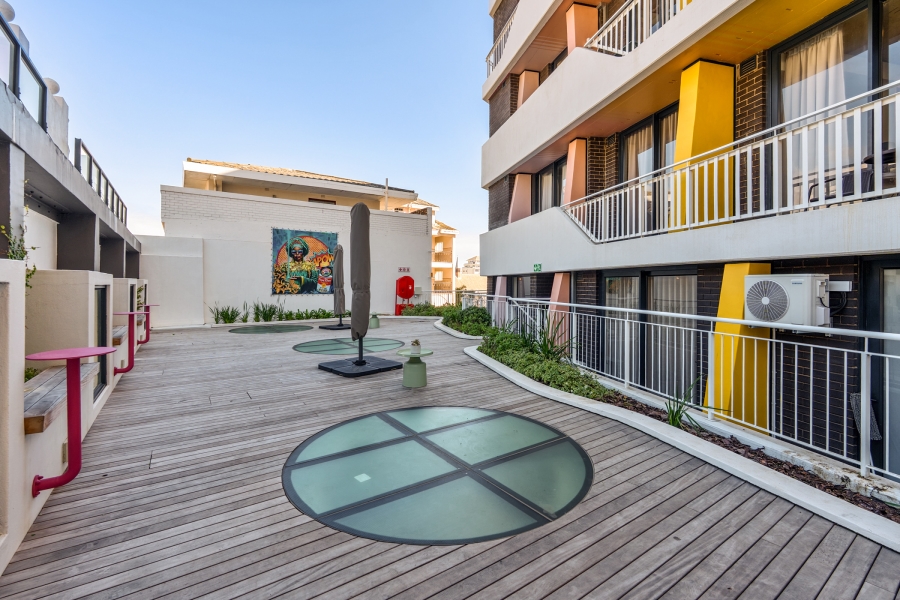2 Bedroom Property for Sale in Sea Point Western Cape